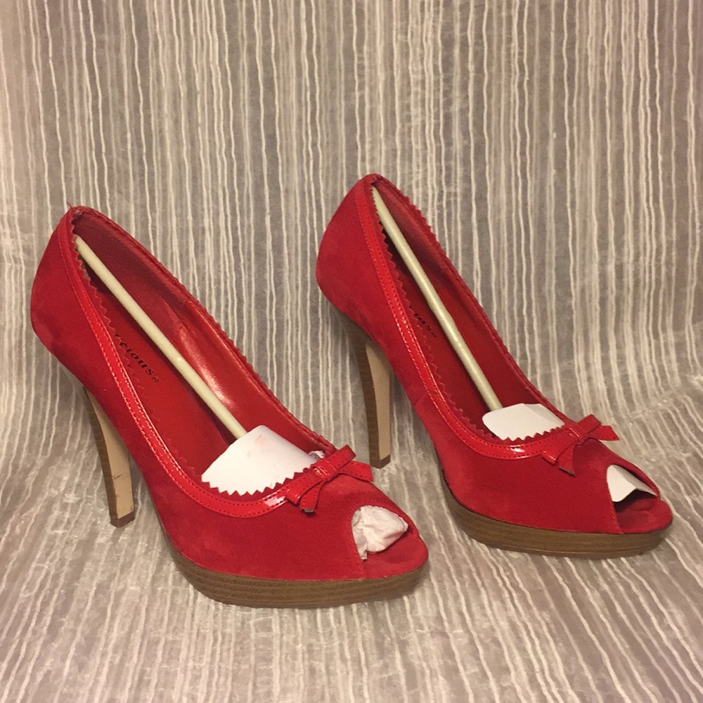 Red peep toe heels!❤️💕